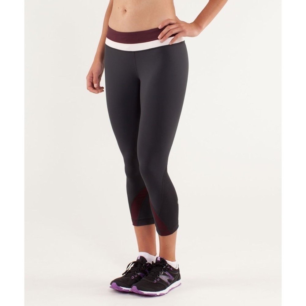 LULULEMON Run: Inspire Crop II Deep Coal/Bordeaux Workout Leggings 4